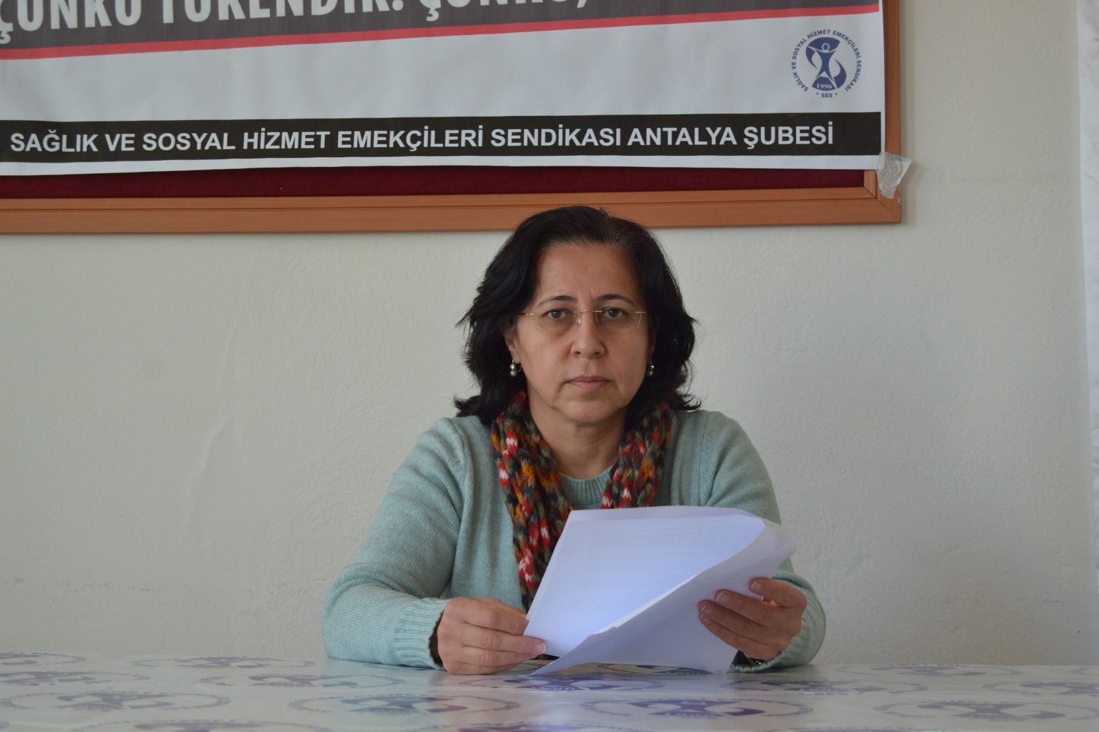 Eziyet Yönetmeliğine Karşı Mücadelemiz Sürüyor. 06-10 Ocak 2025 Arası Tüm Aile Sağlığı Merkezlerinde 8 Ocak 2025 Günü Her Yerde İş Bırakıyoruz!